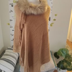 Fall  Poncho with Fur Collar